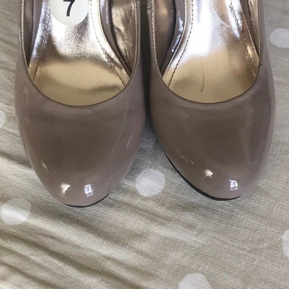 Steve Madden Patent Leather Heels - Picture 5 of 7